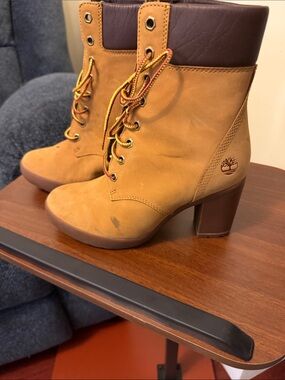 Timberland Women's Tan Wheat Lace-Up Block Heel Boots